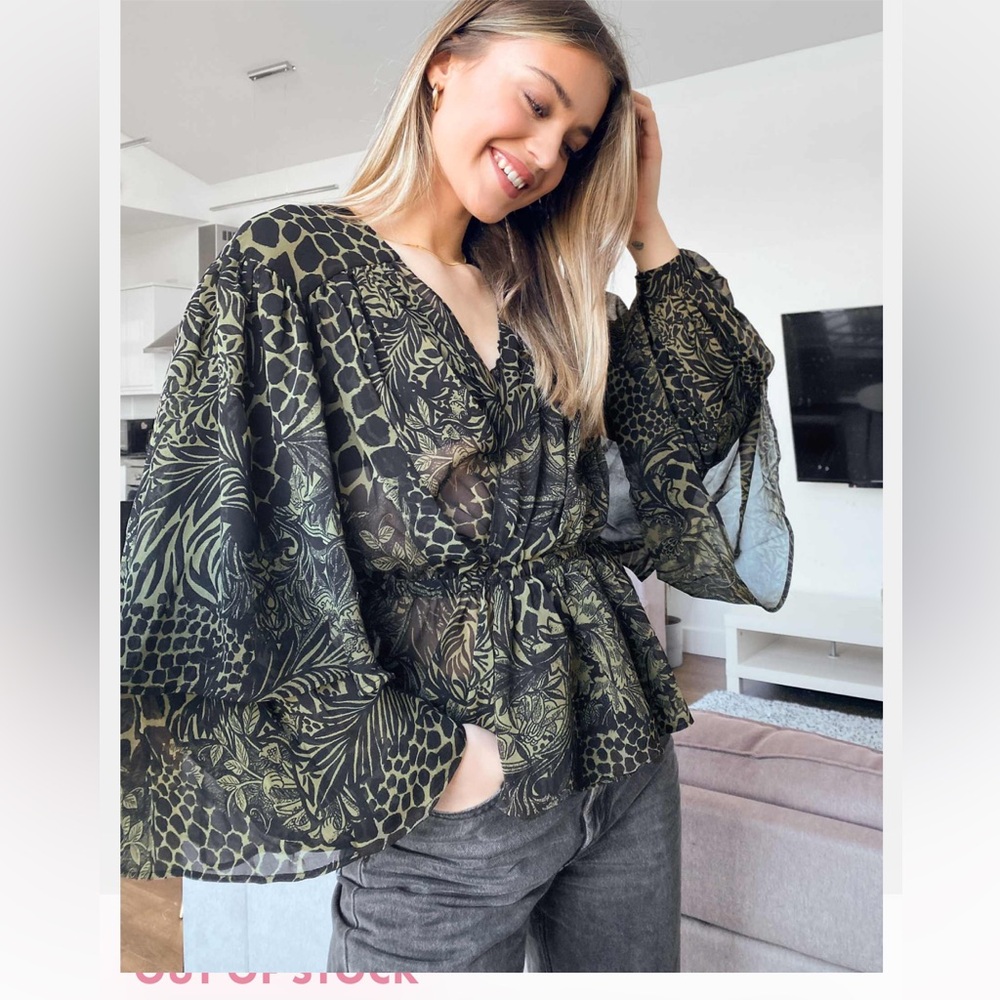 NWT TOPSHOP IDOL SZ 12 BLOUSE RUFFLED DETAIL ANIMAL PRINT IN KHAKI COLOR